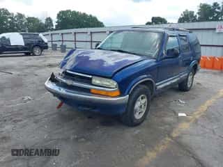 1998 Chevrolet Blazer LS с VIN 1GNDT13W9W2297398, выставлен на аукционе IAAI как лот 43114741 с пробегом 237 133 миль миль и . История ставок и продаж доступна на DreamBid. Изображение 2.