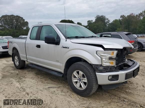 2015 Ford F-150 XLT z VIN 1FTFX1EG8FFB58982, wystawiony jako Copart lot #81646535 z przebiegiem 81 154 mil mil oraz Szkoda całkowita • Salvage title. Historia ofert i sprzedaży dostępna na DreamBid. Obrazek 4.