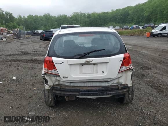 2007 Chevrolet Aveo LS z VIN KL1TD66637B747565, wystawiony jako Copart lot #55832745 z przebiegiem 133 082 mil mil oraz Szkoda całkowita • Salvage title. Historia ofert i sprzedaży dostępna na DreamBid. Obrazek 6.