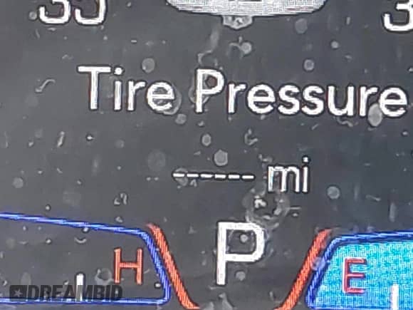 2017 Chrysler 300 C with VIN 2C3CCAEG7HH564952, listed as a IAAI auction lot 42978009 with Not provided miles and . Bid and sale history available at DreamBid. Image 15.