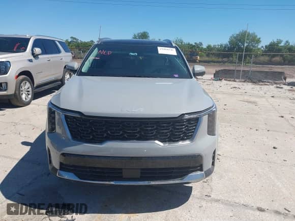 2024 Kia Sorento SX z VIN 5XYRK4JF2RG303784, wystawiony jako IAAI lot #41860346 z przebiegiem 8 978 mil mil oraz . Historia ofert i sprzedaży dostępna na DreamBid. Obrazek 13.