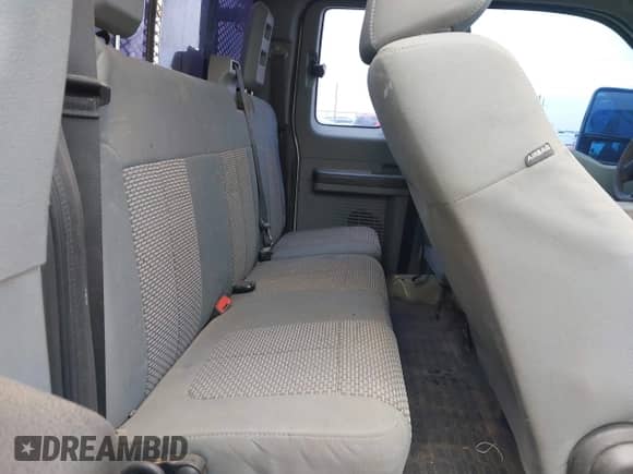 2013 Ford F-250 XL z VIN 1FT7X2A66DEB17793, wystawiony jako IAAI lot #41701126 z przebiegiem 157 445 mil mil oraz . Historia ofert i sprzedaży dostępna na DreamBid. Obrazek 8.