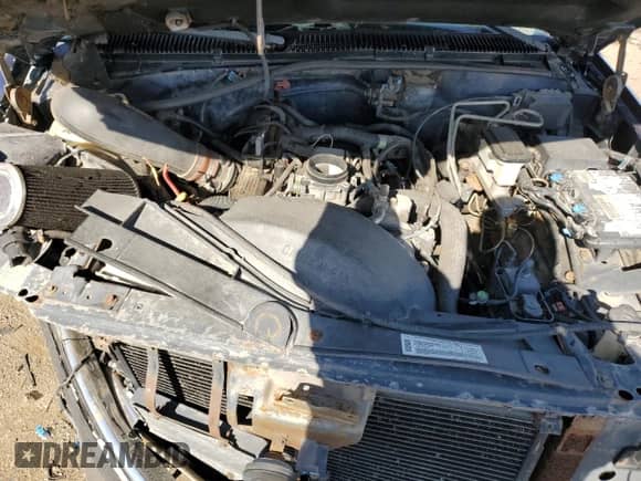 1999 Chevrolet Suburban с VIN 1GNGK26R7XJ423387, выставлен на аукционе Copart как лот 72254674 с пробегом Не указан миль и На запчасти • Non repairable. История ставок и продаж доступна на DreamBid. Изображение 13.