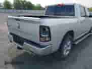 2017 Ram 1500 Big Horn z VIN 3C6RR6LTXHG734388, wystawiony jako IAAI lot #42002529 z przebiegiem 128 857 mil mil oraz . Historia ofert i sprzedaży dostępna na DreamBid. Obrazek 13.