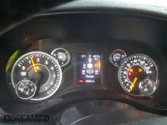 2020 Ram 1500 Big Horn z VIN 1C6RRFBG3LN414074, wystawiony jako Copart lot #83380544 z przebiegiem 35 529 mil mil oraz Szkoda całkowita • Salvage title. Historia ofert i sprzedaży dostępna na DreamBid. Obrazek 9.