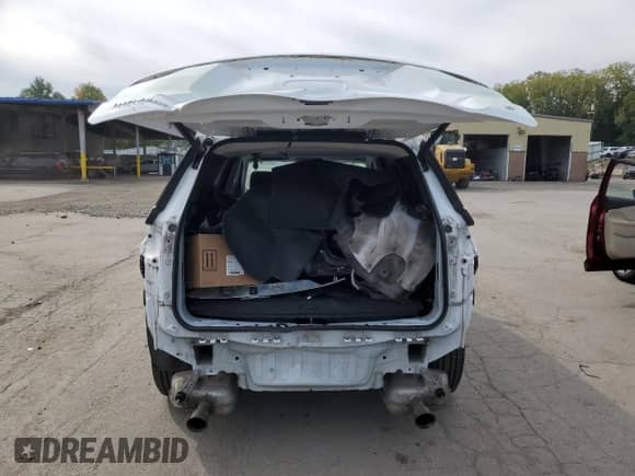 2020 Chevrolet Traverse LT Cloth with VIN 1GNEVGKW2LJ205391, listed as a Copart auction lot 80939025 with 86,863 mi miles and Salvage title. Bid and sale history available at DreamBid. Image 6.