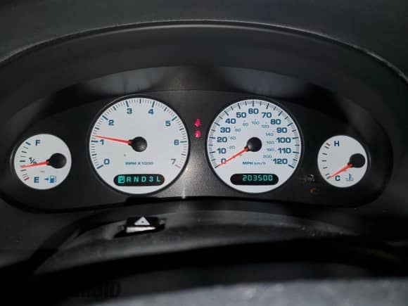 2003 Dodge Intrepid ES z VIN 2B3HD56M23H510446, wystawiony jako Copart lot #45760215 z przebiegiem 203 500 mil mil oraz Szkoda całkowita • Salvage title. Historia ofert i sprzedaży dostępna na DreamBid. Obrazek 9.