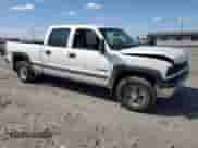 2001 Chevrolet Silverado 1500HD LS с VIN 1GCGK13U71F199303, выставлен на аукционе Copart как лот 63847805 с пробегом Не указан миль и Списание • Salvage title. История ставок и продаж доступна на DreamBid. Изображение 4.