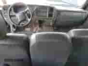 2002 Chevrolet Silverado 2500HD LS с VIN 1GCHK23U82F202656, выставлен на аукционе Copart как лот 61955935 с пробегом 284 423 миль миль и Списание • Salvage title. История ставок и продаж доступна на DreamBid. Изображение 8.