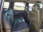 2001 Chevrolet Suburban LT z VIN 3GNFK16T51G278926, wystawiony jako Copart lot #75358024 z przebiegiem 257 431 mil mil oraz Szkoda całkowita • Salvage title. Historia ofert i sprzedaży dostępna na DreamBid. Obrazek 11.