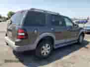 2006 Ford Explorer XLT z VIN 1FMEU73886UB40833, wystawiony jako Copart lot #67680445 z przebiegiem 246 015 mil mil oraz Szkoda całkowita • Salvage title. Historia ofert i sprzedaży dostępna na DreamBid. Obrazek 3.
