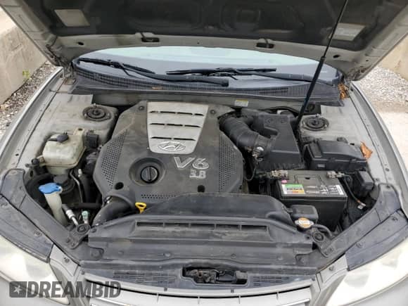 2008 Hyundai Azera Limited z VIN KMHFC46F28A334309, wystawiony jako Copart lot #51693325 z przebiegiem 193 535 mil mil oraz Szkoda całkowita • Salvage title. Historia ofert i sprzedaży dostępna na DreamBid. Obrazek 11.