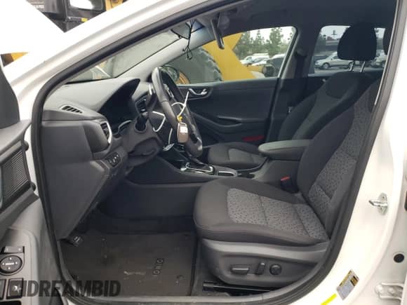 2019 Hyundai Ioniq SEL z VIN KMHC75LC6KU120582, wystawiony jako Copart lot #53330604 z przebiegiem 73 317 mil mil oraz . Historia ofert i sprzedaży dostępna na DreamBid. Obrazek 7.