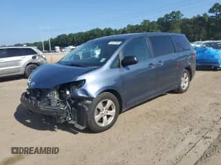 2016 Toyota Sienna L with VIN 5TDZK3DC4GS725843, listed as a Copart auction lot 66577685 with 86,371 mi miles and Salvage title. Bid and sale history available at DreamBid. Image 1.