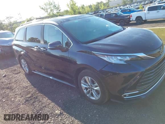 2025 Toyota Sienna Limited с VIN 5TDZSKFC1SS172228, выставлен на аукционе IAAI как лот 42951101 с пробегом 10 641 миль миль и . История ставок и продаж доступна на DreamBid. Изображение 1.