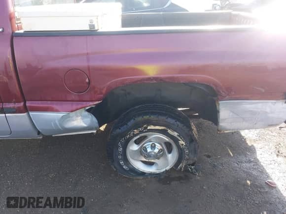 2000 Dodge 1500 with VIN 3B7HF13Z4YM237732, listed as a IAAI auction lot 41980975 with 159,131 mi miles and . Bid and sale history available at DreamBid. Image 6.
