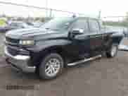2020 Chevrolet Silverado 1500 LT z VIN 1GCRYDED9LZ376683, wystawiony jako IAAI lot #43293429 z przebiegiem 82 320 mil mil oraz . Historia ofert i sprzedaży dostępna na DreamBid. Obrazek 18.