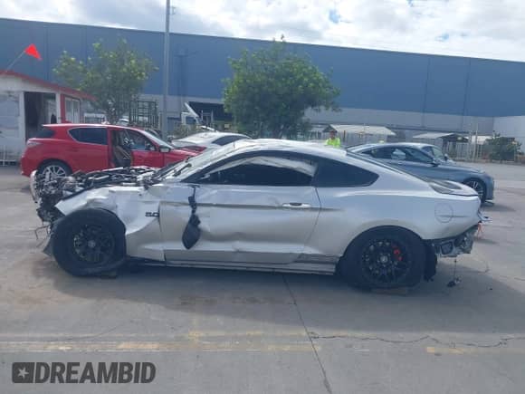 2018 Ford Mustang GT с VIN 1FA6P8CF2J5182654, выставлен на аукционе IAAI как лот 43336725 с пробегом Не указан миль и . История ставок и продаж доступна на DreamBid. Изображение 14.