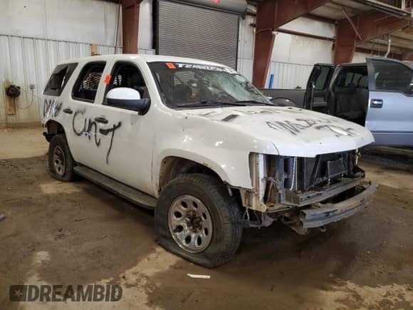 2013 Chevrolet Tahoe Commercial с VIN 1GNSK2E03DR147932, выставлен на аукционе Copart как лот 54778145 с пробегом Не указан миль и Чистый • Clean title. История ставок и продаж доступна на DreamBid. Изображение 4.