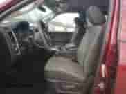 2021 Ram 1500 Tradesman z VIN 3C6RR7KG8MG564746, wystawiony jako Copart lot #43128735 z przebiegiem 81 151 mil mil oraz Szkoda całkowita • Salvage title. Historia ofert i sprzedaży dostępna na DreamBid. Obrazek 7.