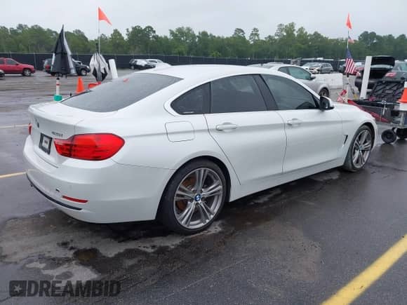 2016 BMW 4 Series 428i с VIN WBA4A9C50GG505898, выставлен на аукционе IAAI как лот 42909608 с пробегом 193 885 миль миль и . История ставок и продаж доступна на DreamBid. Изображение 4.