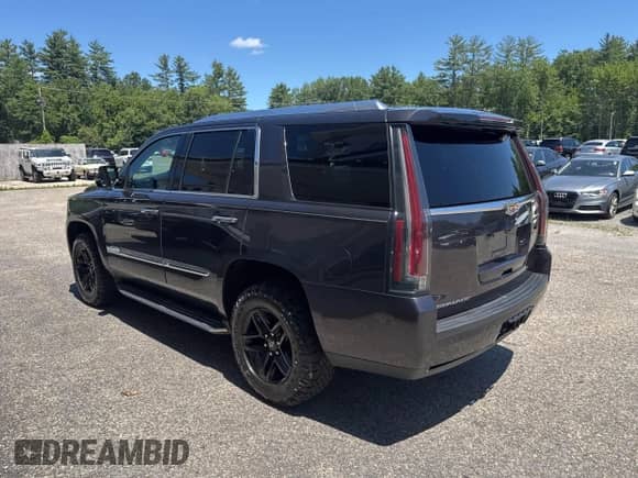 2016 Cadillac Escalade Luxury Collection z VIN 1GYS4BKJ4GR185698, wystawiony jako IAAI lot #42637240 z przebiegiem 188 154 mil mil oraz . Historia ofert i sprzedaży dostępna na DreamBid. Obrazek 3.