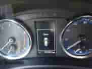 2019 Toyota Corolla L z VIN 2T1BURHE2KC229015, wystawiony jako IAAI lot #43198359 z przebiegiem 74 162 mil mil oraz . Historia ofert i sprzedaży dostępna na DreamBid. Obrazek 7.