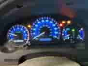 2008 Toyota Sienna XLE z VIN 5TDBK22C18S011345, wystawiony jako Copart lot #80895945 z przebiegiem 254 250 mil mil oraz Czysty tytuł • Clean title. Historia ofert i sprzedaży dostępna na DreamBid. Obrazek 9.