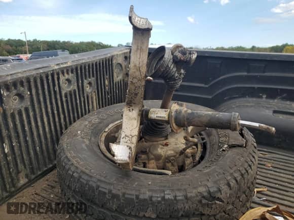 2016 Ram 1500 Big Horn z VIN 1C6RR7GT0GS170581, wystawiony jako Copart lot #85671535 z przebiegiem 133 898 mil mil oraz Szkoda całkowita • Salvage title. Historia ofert i sprzedaży dostępna na DreamBid. Obrazek 12.