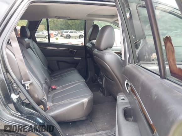 2011 Hyundai Santa Fe Limited with VIN 5XYZK4AG0BG024235, listed as a IAAI auction lot 43427529 with 298,672 mi miles and . Bid and sale history available at DreamBid. Image 8.