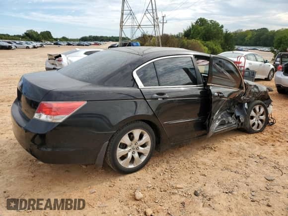 2010 Honda Accord EX z VIN 1HGCP2F76AA111836, wystawiony jako Copart lot #70328475 z przebiegiem 177 923 mil mil oraz Szkoda całkowita • Salvage title. Historia ofert i sprzedaży dostępna na DreamBid. Obrazek 3.