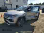 2024 Jeep Compass Limited с VIN 3C4NJDCN1RT587746, выставлен на аукционе Copart как лот 70422535 с пробегом 21 146 миль миль и Списание • Salvage title. История ставок и продаж доступна на DreamBid. Изображение 1.