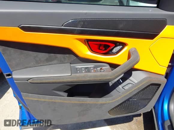 2024 Lamborghini Urus S с VIN ZPBUB3ZL8RLA33200, выставлен на аукционе IAAI как лот 42049420 с пробегом 650 миль миль и . История ставок и продаж доступна на DreamBid. Изображение 22.