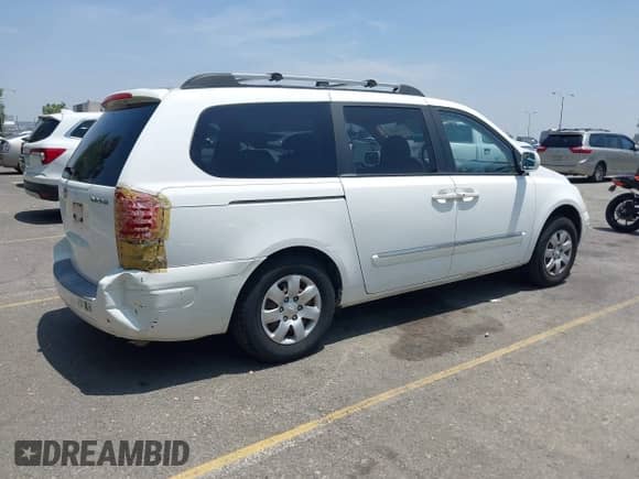 2008 Hyundai Entourage GLS с VIN KNDMC233386048515, выставлен на аукционе IAAI как лот 42478987 с пробегом 222 266 миль миль и . История ставок и продаж доступна на DreamBid. Изображение 4.