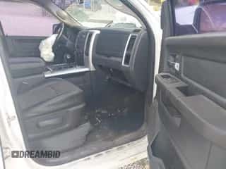 2010 Dodge 1500 Laramie z VIN 1D7RV1CT5AS194444, wystawiony jako IAAI lot #43329415 z przebiegiem 238 969 mil mil oraz . Historia ofert i sprzedaży dostępna na DreamBid. Obrazek 5.