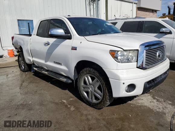 2012 Toyota Tundra Limited z VIN 5TFSY5F13CX128131, wystawiony jako Copart lot #78947464 z przebiegiem 132 206 mil mil oraz Szkoda całkowita • Salvage title. Historia ofert i sprzedaży dostępna na DreamBid. Obrazek 4.