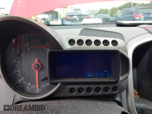 2016 Chevrolet Sonic LTZ с VIN 1G1JE5SB4G4160265, выставлен на аукционе IAAI как лот 42637328 с пробегом 69 016 миль миль и . История ставок и продаж доступна на DreamBid. Изображение 7.