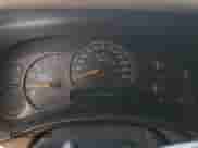 2005 GMC Sierra 1500 SLT z VIN 2GTEC13T951337142, wystawiony jako Copart lot #52823625 z przebiegiem 245 568 mil mil oraz Szkoda całkowita • Salvage title. Historia ofert i sprzedaży dostępna na DreamBid. Obrazek 9.