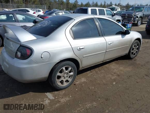2005 Dodge Neon SXT с VIN 1B3ES56C95D209219, выставлен на аукционе IAAI как лот 41747179 с пробегом 132 277 миль миль и . История ставок и продаж доступна на DreamBid. Изображение 4.