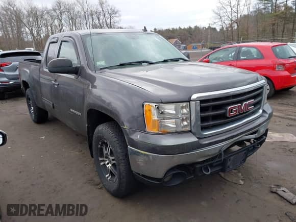 2010 GMC Sierra 1500 SLT with VIN 1GTSKWE33AZ195677, listed as a IAAI auction lot 41696268 with 199,416 mi miles and . Bid and sale history available at DreamBid. Image 1.