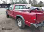 1996 Chevrolet S-10 LS с VIN 1GCCT19W2T8123497, выставлен на аукционе IAAI как лот 41263496 с пробегом 214 457 миль миль и . История ставок и продаж доступна на DreamBid. Изображение 3.