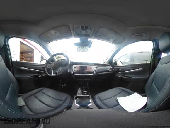 2023 Chevrolet Bolt EUV Premier z VIN 1G1FZ6S02P4175698, wystawiony jako IAAI lot #43303154 z przebiegiem 16 829 mil mil oraz . Historia ofert i sprzedaży dostępna na DreamBid. Obrazek 20.