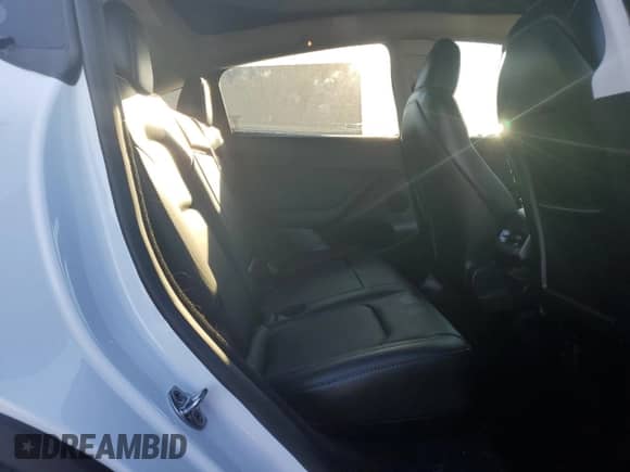 2024 Tesla Model Y Long Range with VIN 7SAYGDEE4RF158417, listed as a Copart auction lot 82092035 with 7,756 mi miles and Salvage title. Bid and sale history available at DreamBid. Image 10.
