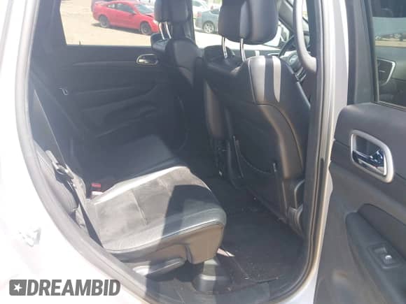 2018 Jeep Grand Cherokee Laredo E с VIN 1C4RJEAG3JC344533, выставлен на аукционе IAAI как лот 43160589 с пробегом 105 169 миль миль и . История ставок и продаж доступна на DreamBid. Изображение 8.