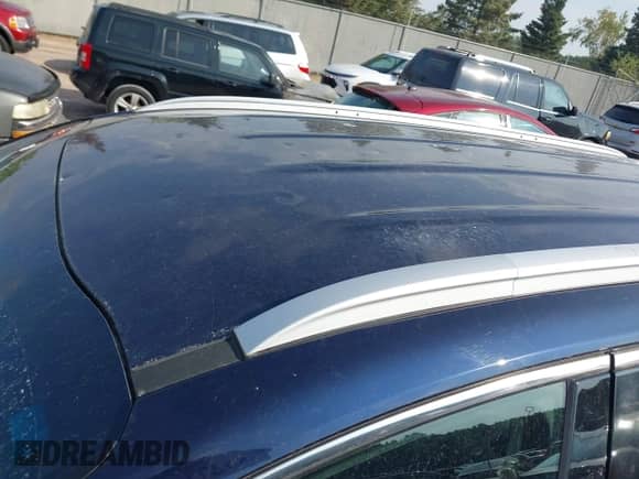 2020 Kia Sorento LX with VIN 5XYPGDA30LG666865, listed as a IAAI auction lot 43247271 with 38,149 mi miles and . Bid and sale history available at DreamBid. Image 6.