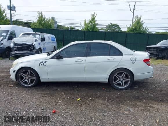 2010 Mercedes-Benz C 300 Sport with VIN WDDGF8BB5AF362971, listed as a IAAI auction lot 43164598 with 134,628 mi miles and . Bid and sale history available at DreamBid. Image 15.
