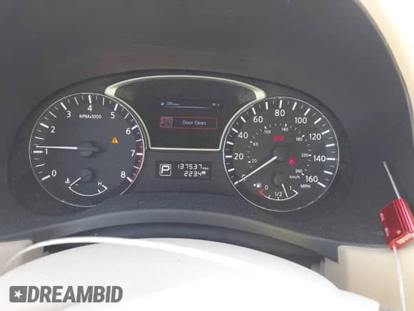 2014 Nissan Pathfinder S with VIN 5N1AR2MN6EC704524, listed as a IAAI auction lot 43409642 with 137,537 mi miles and . Bid and sale history available at DreamBid. Image 7.