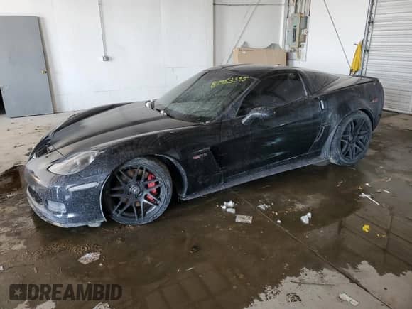 2007 Chevrolet Corvette Z06 z VIN 1G1YY26E375125218, wystawiony jako Copart lot #87953395 z przebiegiem Nie podano mil oraz Szkoda całkowita • Salvage title. Historia ofert i sprzedaży dostępna na DreamBid. Obrazek 1.