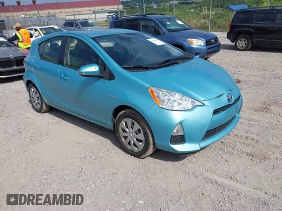 2014 Toyota Prius One z VIN JTDKDTB34E1079714, wystawiony jako IAAI lot #42913189 z przebiegiem 94 250 mil mil oraz . Historia ofert i sprzedaży dostępna na DreamBid. Obrazek 1.