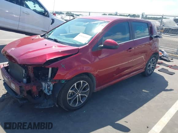 2017 Chevrolet Sonic LT с VIN 1G1JD6SB7H4112771, выставлен на аукционе IAAI как лот 43146569 с пробегом 65 643 миль миль и . История ставок и продаж доступна на DreamBid. Изображение 18.